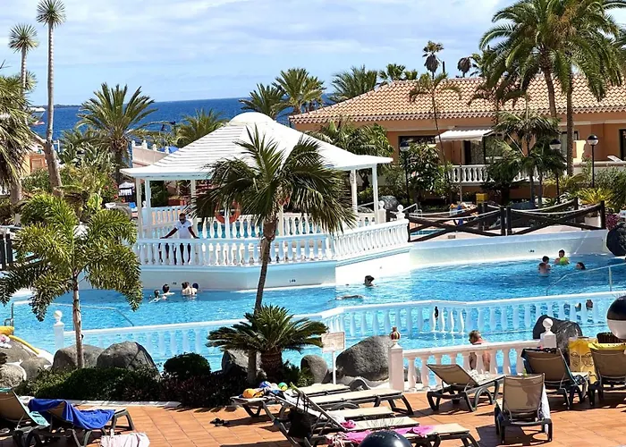 Royal Garden Sea Views By Deihu Experiences شقة *