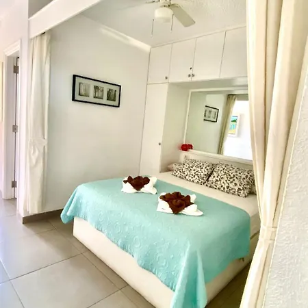 Royal Garden Sea Views By Deihu Experiences Lejlighed *